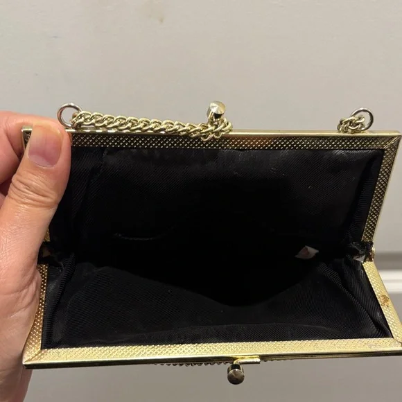 Vintage Black and Gold Chain Clutch - Picture 2 of 6
